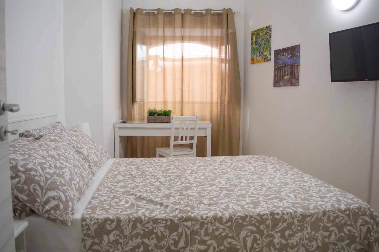 Agathe Guest House คาตาเนีย ภายนอก รูปภาพ